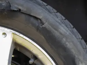 tire-sidewall-split